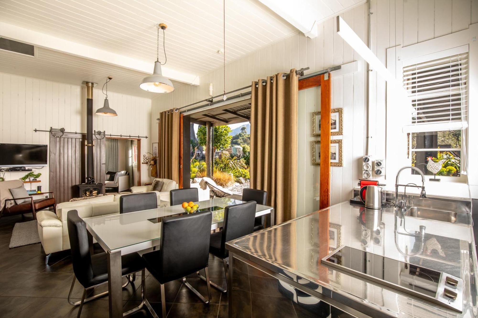 The Factory Luxury Accomodation Kaikoura Buitenkant foto